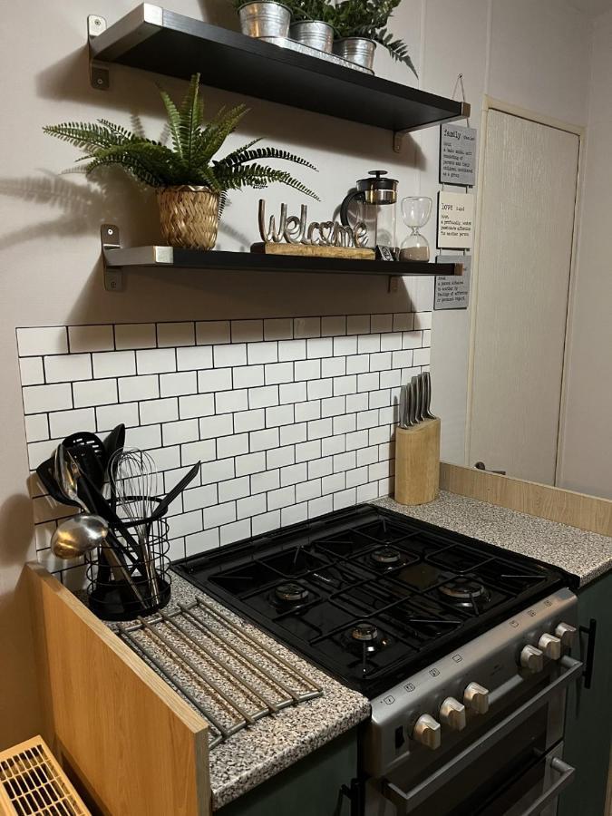 Beautiful 3 Bedroom Caravan With Hot Tub - Tattershall Lakes Eksteriør billede