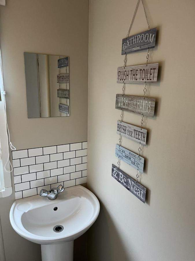 Beautiful 3 Bedroom Caravan With Hot Tub - Tattershall Lakes Eksteriør billede